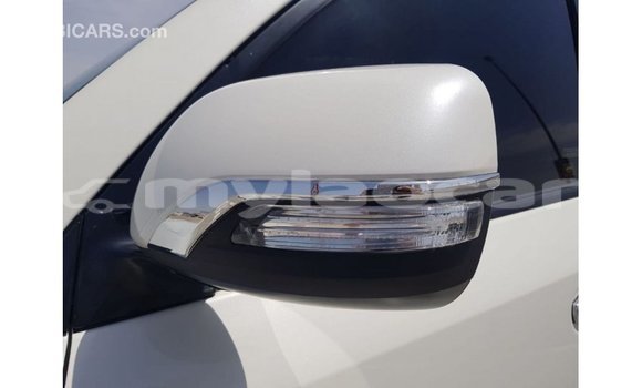 Buy Import Toyota Land Cruiser White Car in Import - Dubai in Attapeu Province Buy Import Toyota Land Cruiser White Car in Import - Dubai in Attapeu Province