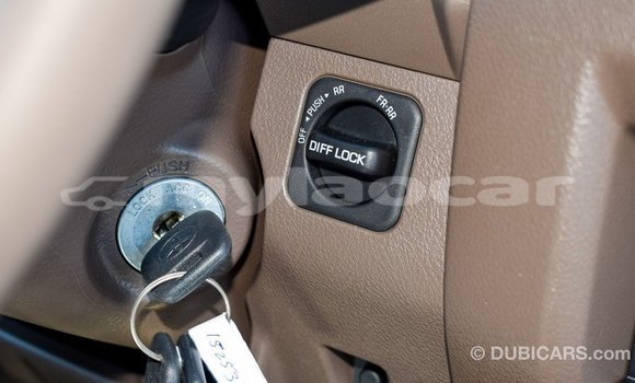 ຊື້ ການ ນຳ ເຂົ້າ Toyota Land Cruiser Beige ລົດ ໃນ Import - Dubai ໃນ Attapeu Province ຊື້ ການ ນຳ ເຂົ້າ Toyota Land Cruiser Beige ລົດ ໃນ Import - Dubai ໃນ Attapeu Province