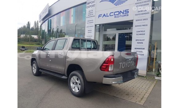 Buy Import Toyota Hilux Other Car in Import - Dubai in Attapeu Province Buy Import Toyota Hilux Other Car in Import - Dubai in Attapeu Province