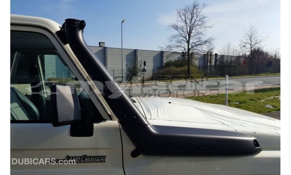 Buy Import Toyota Land Cruiser White Car in Import - Dubai in Attapeu Province Buy Import Toyota Land Cruiser White Car in Import - Dubai in Attapeu Province