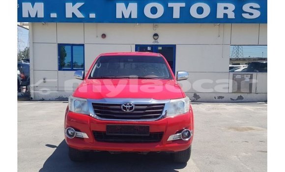 Acheter Import Voiture Toyota Hilux Rouge à Import - Dubai, Attapeu Province Acheter Import Voiture Toyota Hilux Rouge à Import - Dubai, Attapeu Province