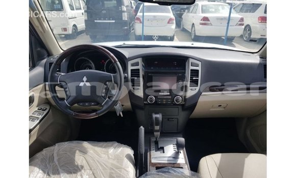 Buy Import Mitsubishi Pajero Red Car in Import - Dubai in Attapeu Province Buy Import Mitsubishi Pajero Red Car in Import - Dubai in Attapeu Province