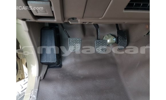 Buy Import Toyota Land Cruiser Beige Car in Import - Dubai in Attapeu Province Buy Import Toyota Land Cruiser Beige Car in Import - Dubai in Attapeu Province