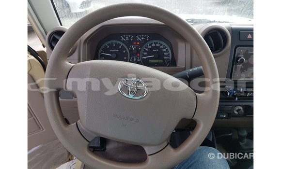 Buy Import Toyota Land Cruiser Beige Car in Import - Dubai in Attapeu Province Buy Import Toyota Land Cruiser Beige Car in Import - Dubai in Attapeu Province