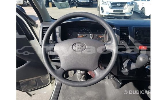 Buy Import Toyota Hiace White Car in Import - Dubai in Attapeu Province Buy Import Toyota Hiace White Car in Import - Dubai in Attapeu Province