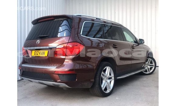 Buy Import Mercedes-Benz 190 (W201) Red Car in Import - Dubai in Attapeu Province Buy Import Mercedes-Benz 190 (W201) Red Car in Import - Dubai in Attapeu Province