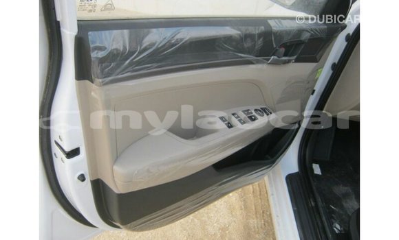 Buy Import Hyundai Elantra White Car in Import - Dubai in Attapeu Province Buy Import Hyundai Elantra White Car in Import - Dubai in Attapeu Province
