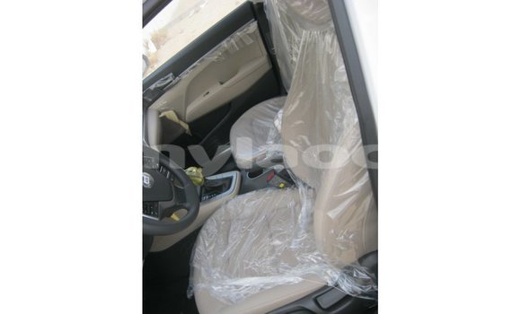 Buy Import Hyundai Elantra White Car in Import - Dubai in Attapeu Province Buy Import Hyundai Elantra White Car in Import - Dubai in Attapeu Province
