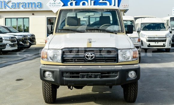Buy Import Toyota Land Cruiser Beige Car in Import - Dubai in Attapeu Province Buy Import Toyota Land Cruiser Beige Car in Import - Dubai in Attapeu Province