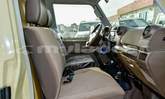 Buy Import Toyota Land Cruiser Beige Car in Import - Dubai in Attapeu Province Buy Import Toyota Land Cruiser Beige Car in Import - Dubai in Attapeu Province