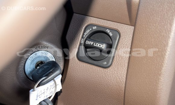 Buy Import Toyota Land Cruiser Beige Car in Import - Dubai in Attapeu Province Buy Import Toyota Land Cruiser Beige Car in Import - Dubai in Attapeu Province