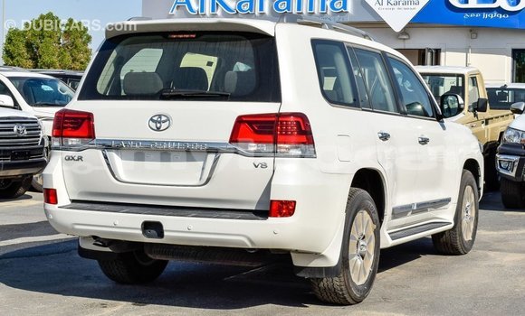 Buy Import Toyota Land Cruiser White Car in Import - Dubai in Attapeu Province Buy Import Toyota Land Cruiser White Car in Import - Dubai in Attapeu Province