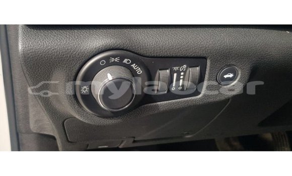 Buy Import Chrysler 200 White Car in Import - Dubai in Attapeu Province Buy Import Chrysler 200 White Car in Import - Dubai in Attapeu Province