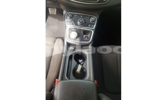 Buy Import Chrysler 200 White Car in Import - Dubai in Attapeu Province Buy Import Chrysler 200 White Car in Import - Dubai in Attapeu Province