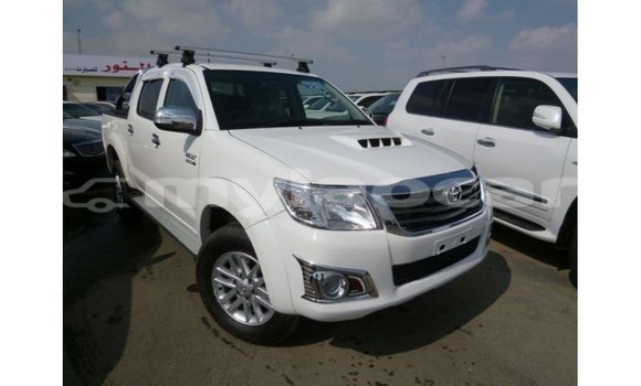 Buy Import Toyota Hilux White Car in Import - Dubai in Attapeu Province Buy Import Toyota Hilux White Car in Import - Dubai in Attapeu Province