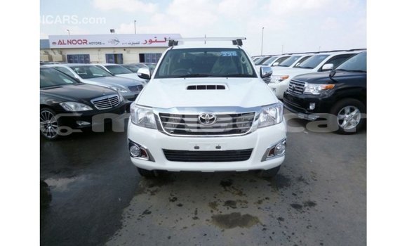 Buy Import Toyota Hilux White Car in Import - Dubai in Attapeu Province Buy Import Toyota Hilux White Car in Import - Dubai in Attapeu Province