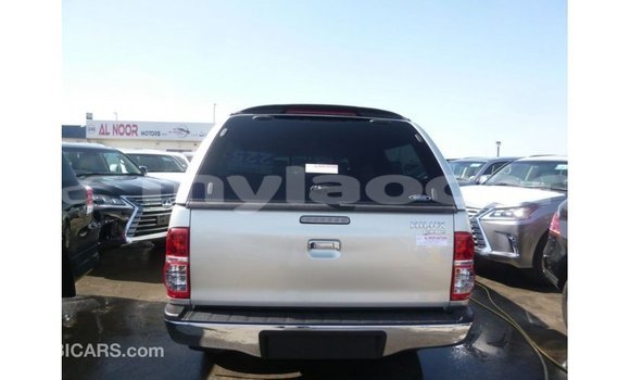 Buy Import Toyota Hilux Other Car in Import - Dubai in Attapeu Province Buy Import Toyota Hilux Other Car in Import - Dubai in Attapeu Province