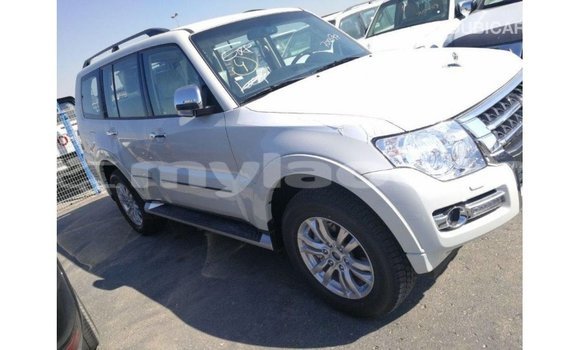 Buy Import Mitsubishi Pajero White Car in Import - Dubai in Attapeu Province Buy Import Mitsubishi Pajero White Car in Import - Dubai in Attapeu Province