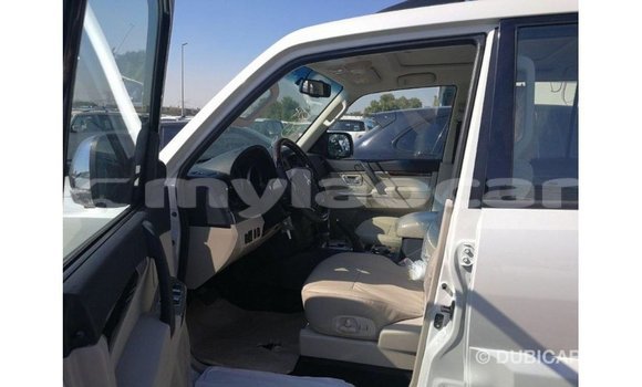 Buy Import Mitsubishi Pajero White Car in Import - Dubai in Attapeu Province Buy Import Mitsubishi Pajero White Car in Import - Dubai in Attapeu Province