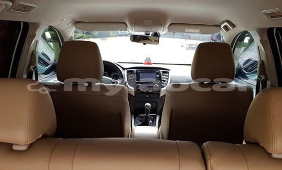 Buy Used Mitsubishi Pajero Sport White Car in Vientiane in Vientiane Province Buy Used Mitsubishi Pajero Sport White Car in Vientiane in Vientiane Province