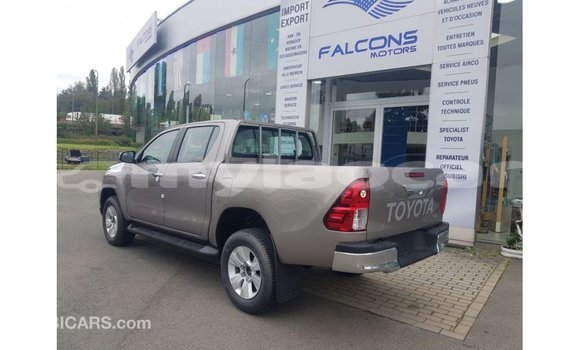 Buy Import Toyota Hilux Other Car in Import - Dubai in Attapeu Province Buy Import Toyota Hilux Other Car in Import - Dubai in Attapeu Province