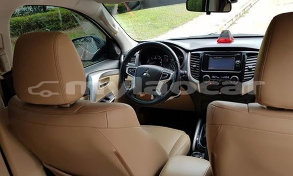 Buy Used Mitsubishi Pajero Sport White Car in Vientiane in Vientiane Province Buy Used Mitsubishi Pajero Sport White Car in Vientiane in Vientiane Province