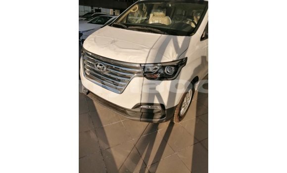 Buy Import Hyundai Accent White Car in Import - Dubai in Attapeu Province Buy Import Hyundai Accent White Car in Import - Dubai in Attapeu Province