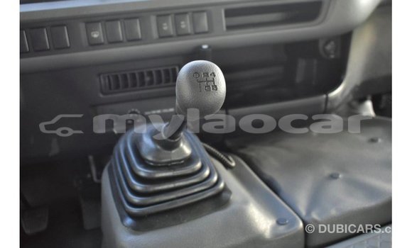 Acheter Import Voiture Toyota Coaster Blanc à Import - Dubai, Attapeu Province Acheter Import Voiture Toyota Coaster Blanc à Import - Dubai, Attapeu Province