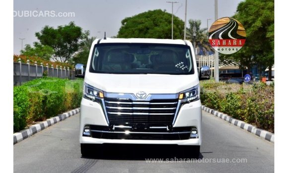 Acheter Import Voiture Toyota Granvia Blanc à Import - Dubai, Attapeu Province Acheter Import Voiture Toyota Granvia Blanc à Import - Dubai, Attapeu Province