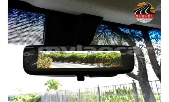 Acheter Import Voiture Toyota Granvia Blanc à Import - Dubai, Attapeu Province Acheter Import Voiture Toyota Granvia Blanc à Import - Dubai, Attapeu Province