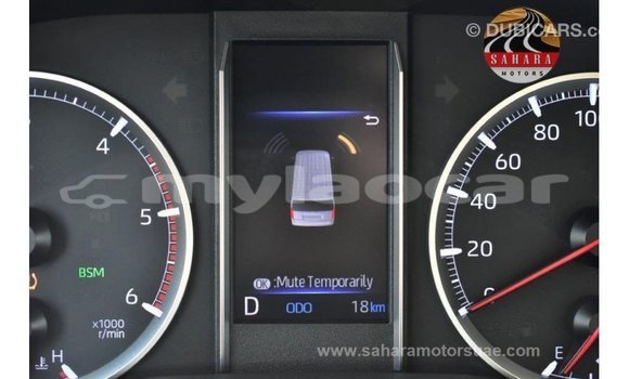 Acheter Import Voiture Toyota Granvia Blanc à Import - Dubai, Attapeu Province Acheter Import Voiture Toyota Granvia Blanc à Import - Dubai, Attapeu Province