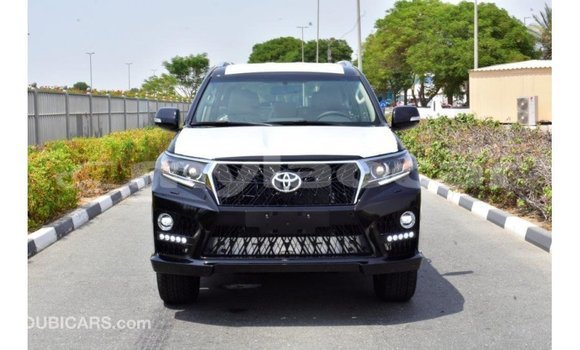Acheter Import Voiture Toyota Prado Noir à Import - Dubai, Attapeu Province Acheter Import Voiture Toyota Prado Noir à Import - Dubai, Attapeu Province