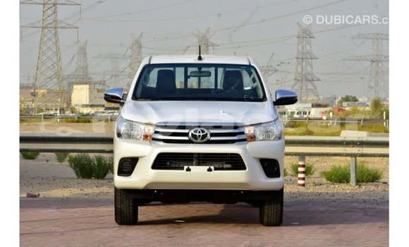 Acheter Import Voiture Toyota Hilux Blanc à Import - Dubai, Attapeu Province Acheter Import Voiture Toyota Hilux Blanc à Import - Dubai, Attapeu Province