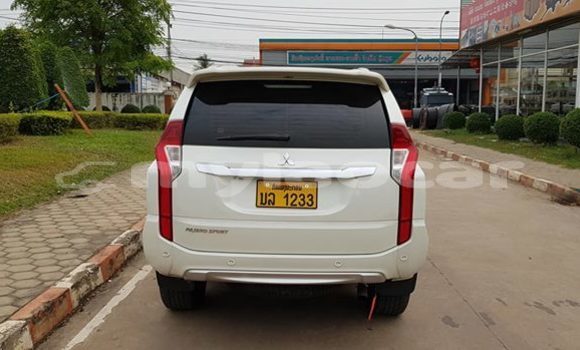 Buy Used Mitsubishi Pajero Sport White Car in Vientiane in Vientiane Province Buy Used Mitsubishi Pajero Sport White Car in Vientiane in Vientiane Province