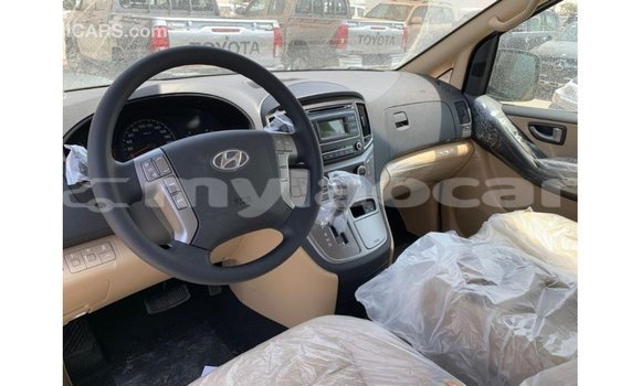 Buy Import Hyundai Accent White Car in Import - Dubai in Attapeu Province Buy Import Hyundai Accent White Car in Import - Dubai in Attapeu Province
