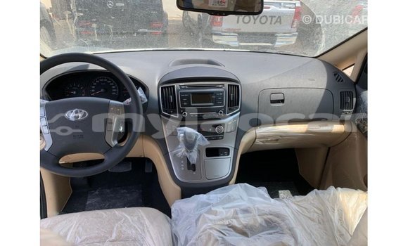 Buy Import Hyundai Accent White Car in Import - Dubai in Attapeu Province Buy Import Hyundai Accent White Car in Import - Dubai in Attapeu Province