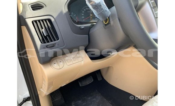 Buy Import Hyundai Accent White Car in Import - Dubai in Attapeu Province Buy Import Hyundai Accent White Car in Import - Dubai in Attapeu Province