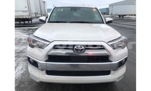 Acheter Import Voiture Toyota 4Runner Blanc à Import - Dubai, Attapeu Province Acheter Import Voiture Toyota 4Runner Blanc à Import - Dubai, Attapeu Province