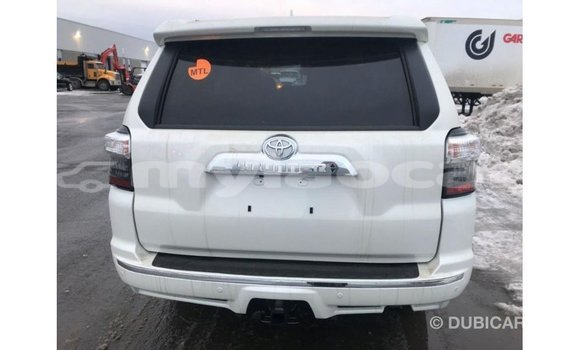 Acheter Import Voiture Toyota 4Runner Blanc à Import - Dubai, Attapeu Province Acheter Import Voiture Toyota 4Runner Blanc à Import - Dubai, Attapeu Province