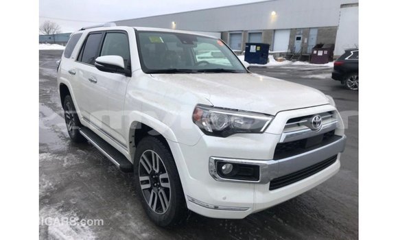 Acheter Import Voiture Toyota 4Runner Blanc à Import - Dubai, Attapeu Province Acheter Import Voiture Toyota 4Runner Blanc à Import - Dubai, Attapeu Province