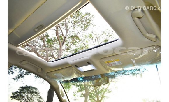 Acheter Import Voiture Toyota Land Cruiser Blanc à Import - Dubai, Attapeu Province Acheter Import Voiture Toyota Land Cruiser Blanc à Import - Dubai, Attapeu Province