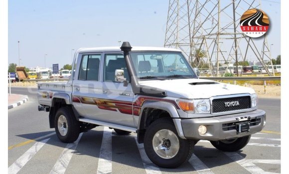 Acheter Import Voiture Toyota Land Cruiser Autre à Import - Dubai, Attapeu Province Acheter Import Voiture Toyota Land Cruiser Autre à Import - Dubai, Attapeu Province