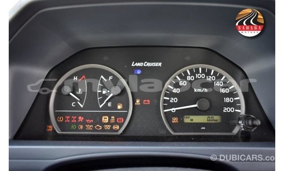 Acheter Import Voiture Toyota Land Cruiser Autre à Import - Dubai, Attapeu Province Acheter Import Voiture Toyota Land Cruiser Autre à Import - Dubai, Attapeu Province