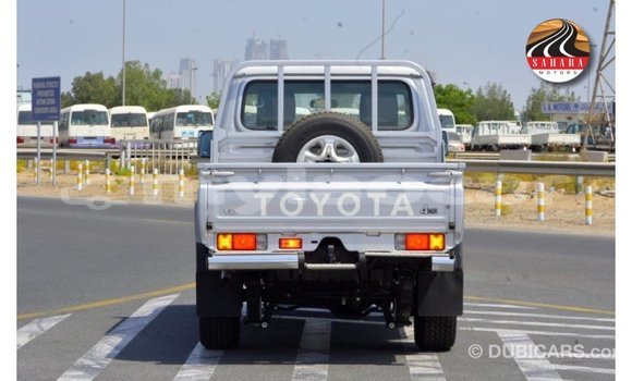 Acheter Import Voiture Toyota Land Cruiser Autre à Import - Dubai, Attapeu Province Acheter Import Voiture Toyota Land Cruiser Autre à Import - Dubai, Attapeu Province