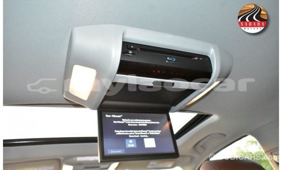 Acheter Import Voiture Toyota Sequoia Blanc à Import - Dubai, Attapeu Province Acheter Import Voiture Toyota Sequoia Blanc à Import - Dubai, Attapeu Province