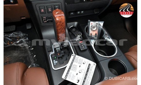 Acheter Import Voiture Toyota Sequoia Blanc à Import - Dubai, Attapeu Province Acheter Import Voiture Toyota Sequoia Blanc à Import - Dubai, Attapeu Province