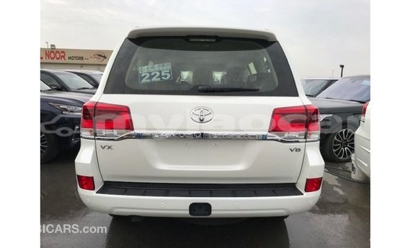 Buy Import Toyota Land Cruiser White Car in Import - Dubai in Attapeu Province Buy Import Toyota Land Cruiser White Car in Import - Dubai in Attapeu Province