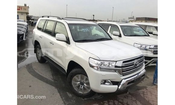 Buy Import Toyota Land Cruiser White Car in Import - Dubai in Attapeu Province Buy Import Toyota Land Cruiser White Car in Import - Dubai in Attapeu Province