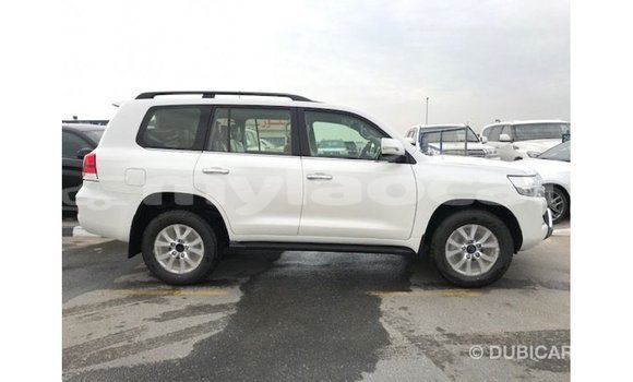 Buy Import Toyota Land Cruiser White Car in Import - Dubai in Attapeu Province Buy Import Toyota Land Cruiser White Car in Import - Dubai in Attapeu Province