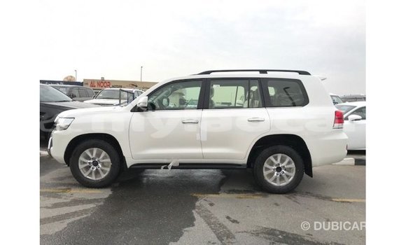 Buy Import Toyota Land Cruiser White Car in Import - Dubai in Attapeu Province Buy Import Toyota Land Cruiser White Car in Import - Dubai in Attapeu Province